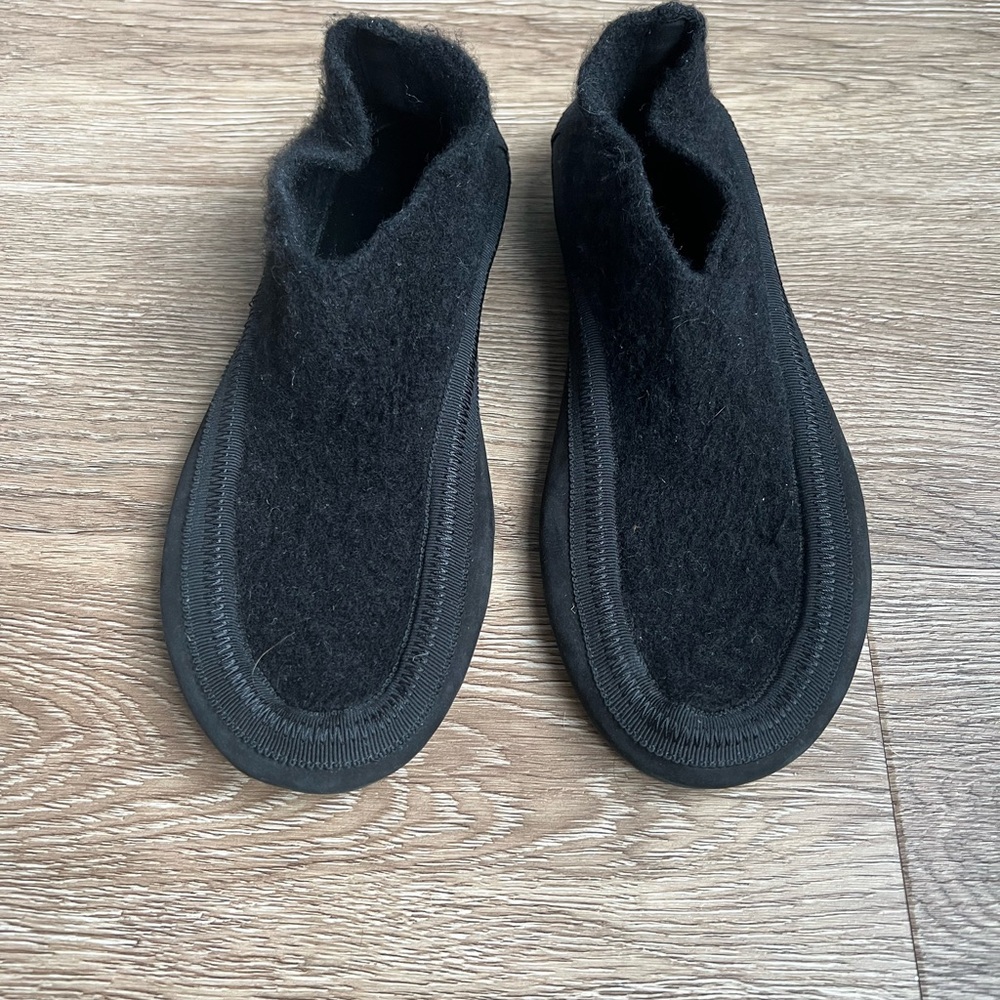 THE ROW Fairy grosgrain and suede-trimmed cashmere slippers  shoes size 36